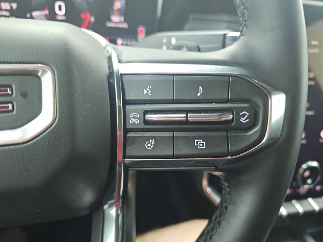 Used 2026 GMC Acadia Elevation w/ Elevation Premium Package FWD image 27