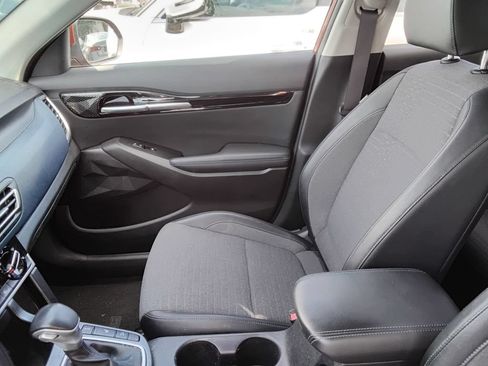 Used 2021 Kia Seltos S AWD/4WD image 8