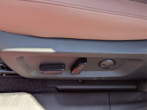 New 2025 Mitsubishi Outlander SEL image 12