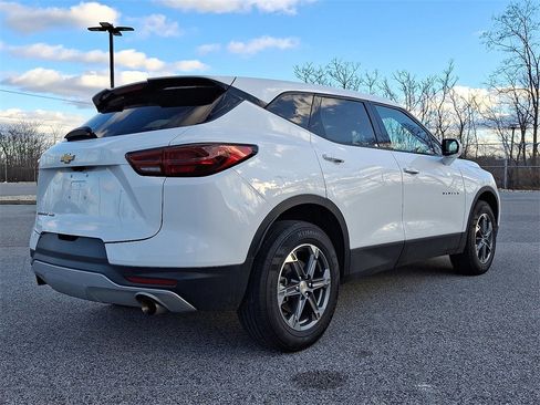 Used 2023 Chevrolet Blazer LT image 9