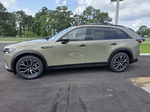 Certified 2025 MAZDA CX-70 Plug-In Hybrid w/ Premium Plus AWD/4WD image 6