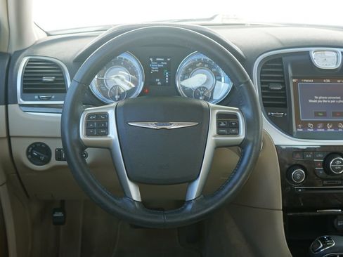 Used 2013 Chrysler 300 AWD w/ Driver Convenience Group image 13