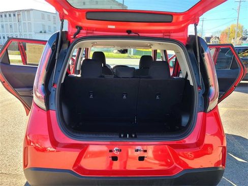 Used 2023 Kia Soul LX image 24