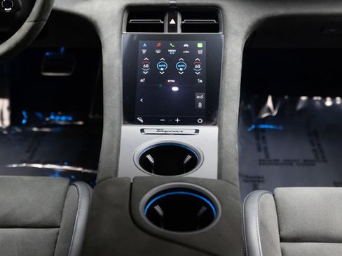 Used 2023 Porsche Taycan GTS image 8