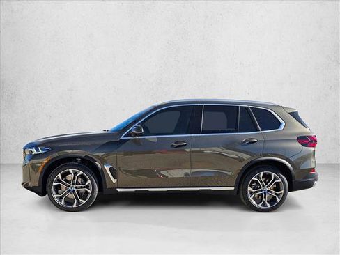 Used 2026 BMW X5 xDrive40i AWD/4WD image 5