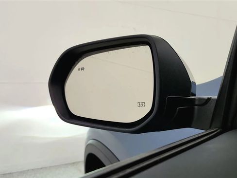 New 2026 Chevrolet Traverse Z71 w/ Driver Confidence Package image 30