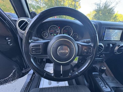 Used 2012 Jeep Wrangler Sahara AWD/4WD image 22