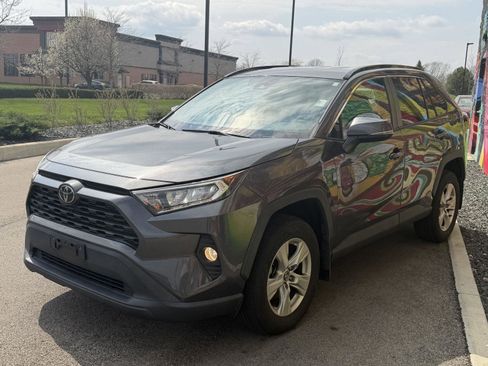 Used 2020 Toyota RAV4 XLE w/ All Weather Liner Package image 5