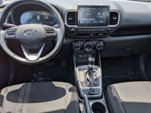 Used 2025 Hyundai Venue SEL FWD image 23