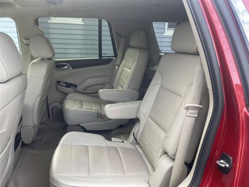 Used 2015 GMC Yukon Denali w/ Premium Package AWD/4WD image 9