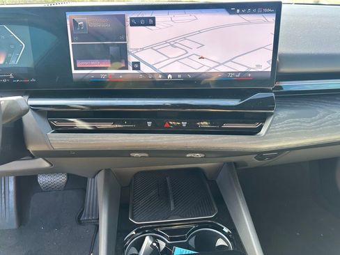 Certified 2024 BMW 530i w/ Convenience Package image 18