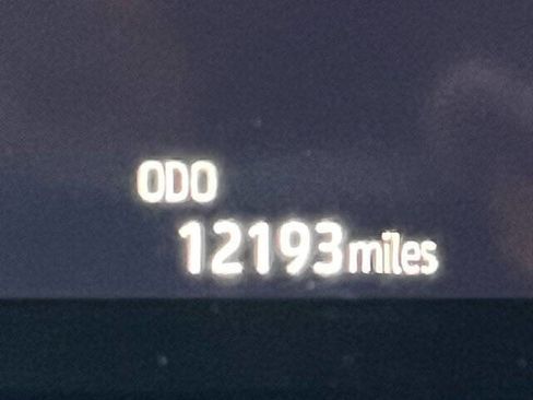 Used 2024 Toyota Highlander AWD image 14