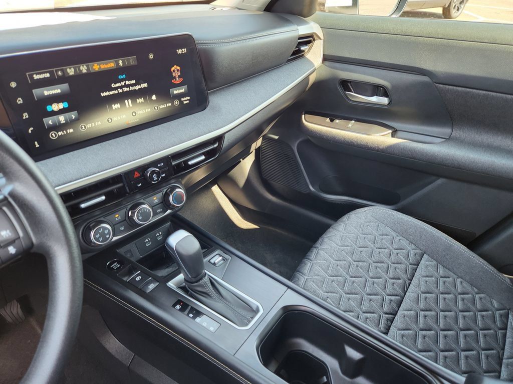 Certified 2025 Nissan Kicks SV AWD/4WD image 15