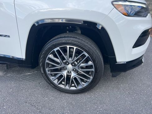 Used 2022 Jeep Compass Limited w/ Elite Group image 9