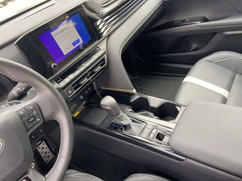 Used 2026 Toyota Camry SE image 27