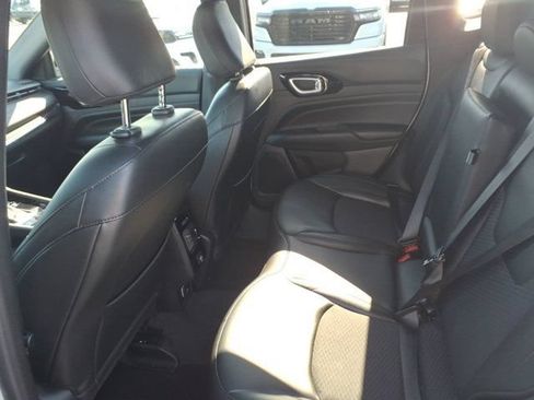 Used 2022 Jeep Compass Latitude FWD image 25