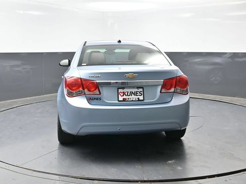 Used 2012 Chevrolet Cruze LS FWD image 10