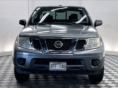 Used 2017 Nissan Frontier SV RWD image 2