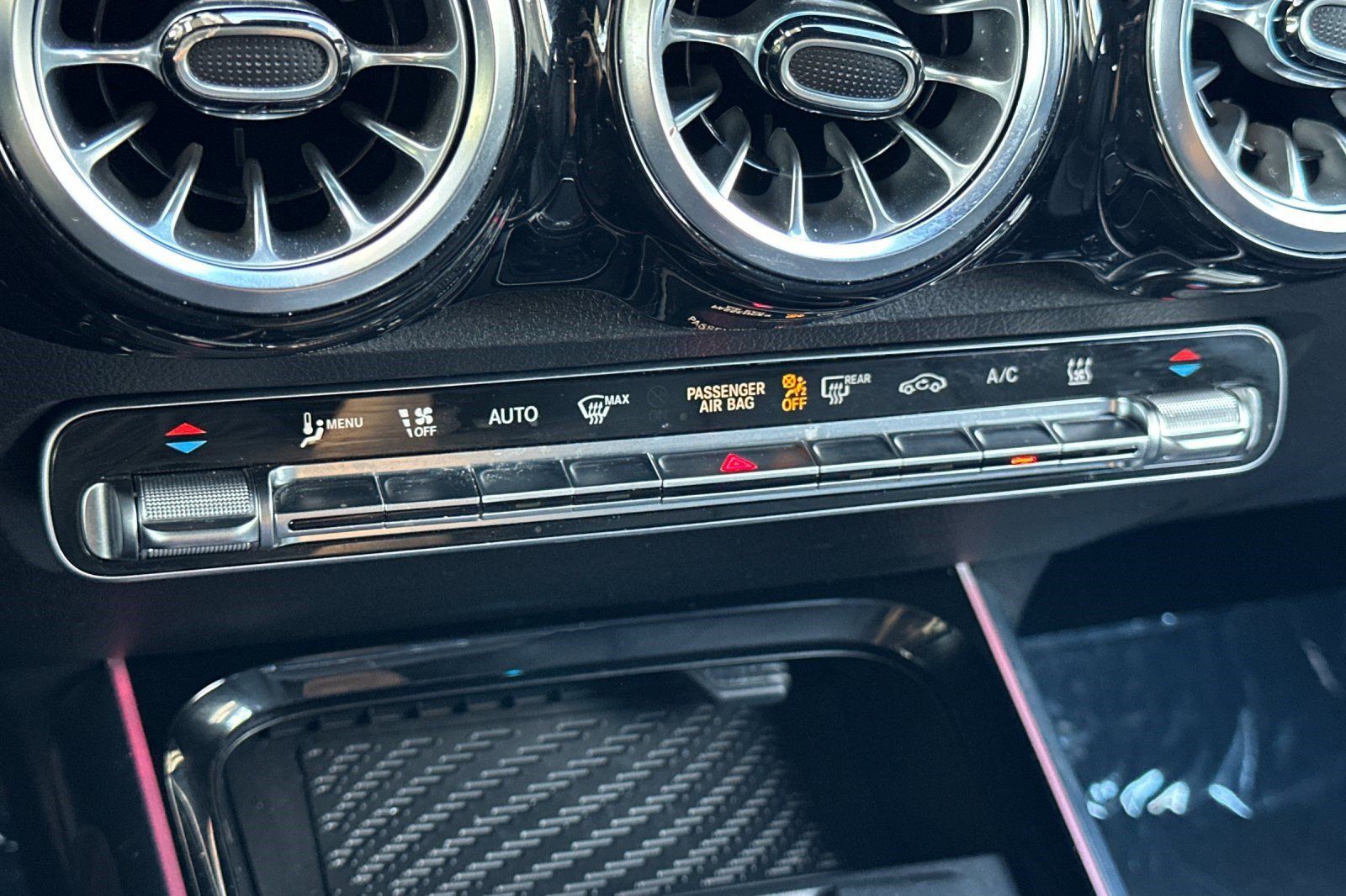 Used 2024 Mercedes-Benz EQB 250+ image 19