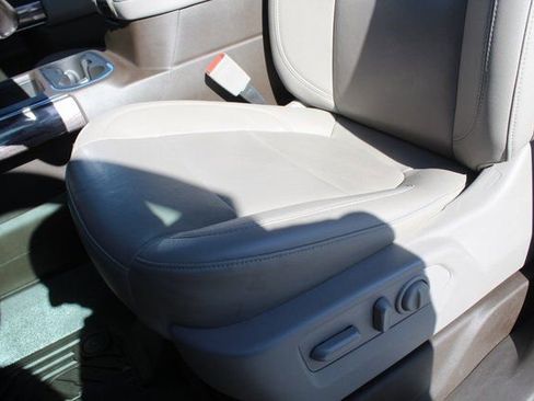 Used 2022 Chevrolet Silverado 2500 LTZ w/ LTZ Premium Package image 45