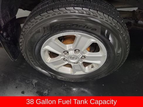 Used 2019 Toyota Tundra SR5 w/ SR5 Upgrade Package AWD/4WD image 11