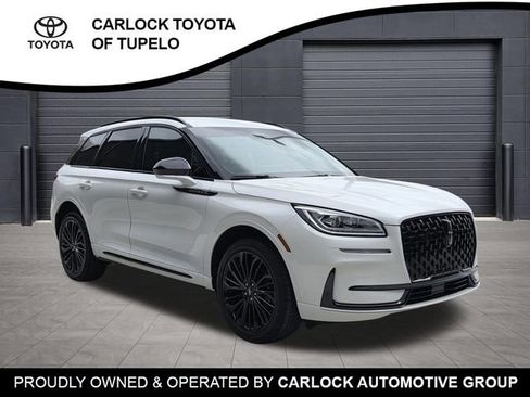 Used 2023 Lincoln Corsair Reserve w/ Jet Appearance Package image 4