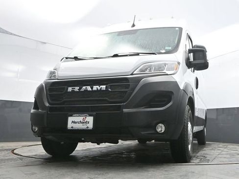 Used 2025 RAM ProMaster 2500 w/ Convenience Group FWD image 32
