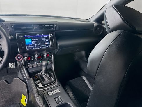 Used 2025 Toyota GR86 Premium RWD image 22