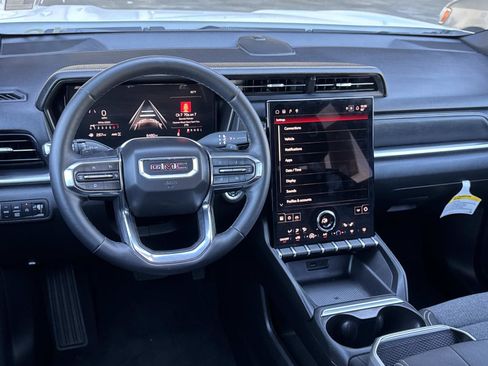 Used 2025 GMC Terrain Elevation image 9