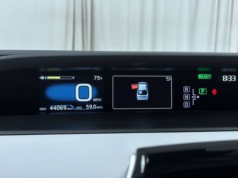 Used 2017 Toyota Prius Four FWD image 20