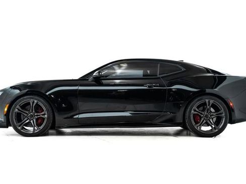 Used 2018 Chevrolet Camaro SS image 9