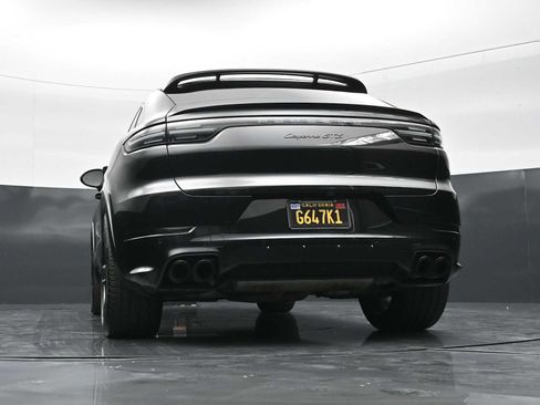 Certified 2023 Porsche Cayenne GTS AWD/4WD image 42
