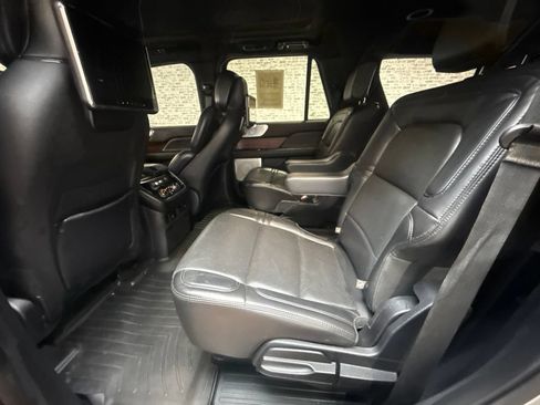Used 2020 Lincoln Navigator Reserve w/ Luxury Package AWD/4WD image 15