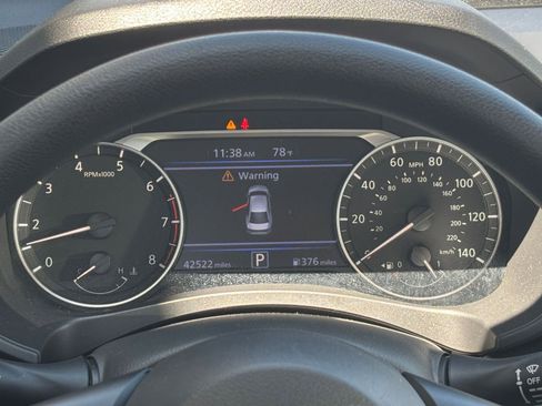 Used 2025 Nissan Altima 2.5 SV FWD image 40