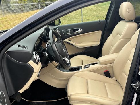 Used 2018 Mercedes-Benz GLA 250 4MATIC image 9