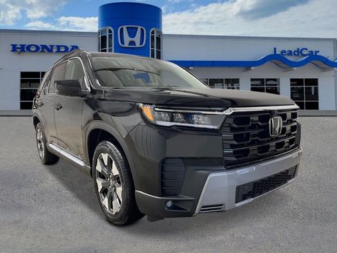 New 2026 Honda Pilot Touring image 9