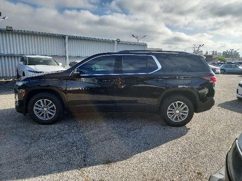 Used 2022 Chevrolet Traverse LT FWD image 4