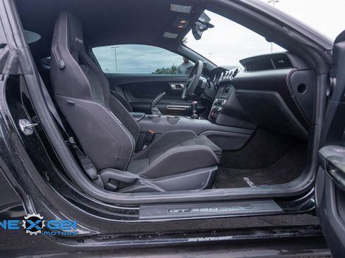 Used 2016 Ford Mustang Shelby GT350 w/ Track Package RWD image 28