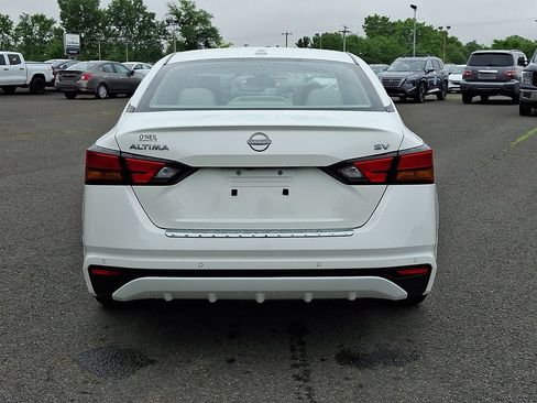 Certified 2023 Nissan Altima 2.5 SV FWD image 5