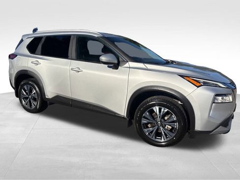 Used 2023 Nissan Rogue SV w/ SV Premium B Package image 9