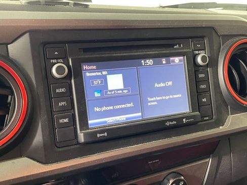 Used 2018 Toyota Tacoma SR5 RWD image 7