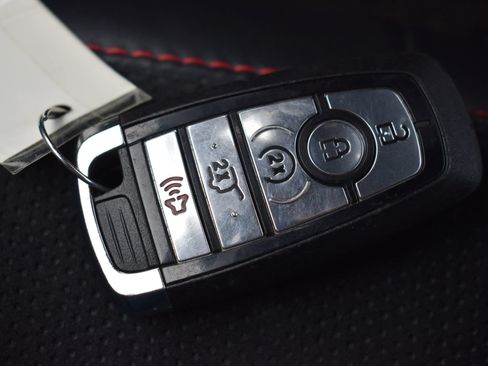 Used 2025 Ford Explorer ST AWD/4WD image 36