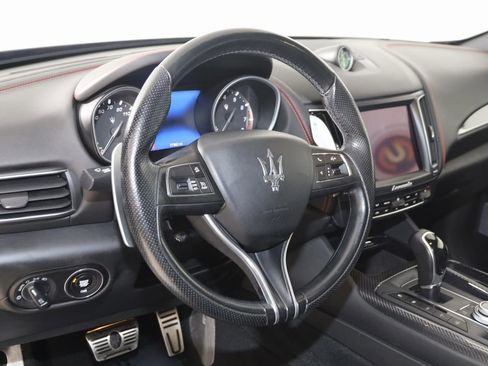 Used 2018 Maserati Levante GranSport image 6
