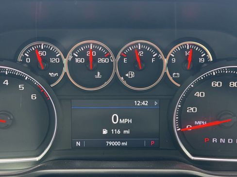 Used 2019 Chevrolet Silverado 1500 LT w/ Texas Edition image 13