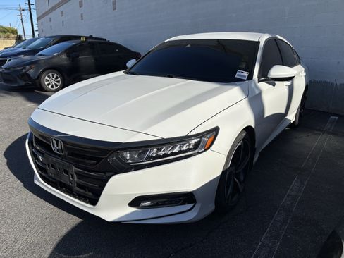 Used 2020 Honda Accord Sport image 2