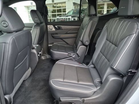 New 2026 Buick Enclave Avenir w/ Super Cruise Package AWD/4WD image 15
