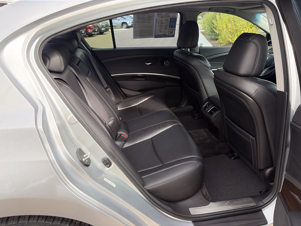 Used 2014 Acura RLX w/ Technology Package FWD image 17