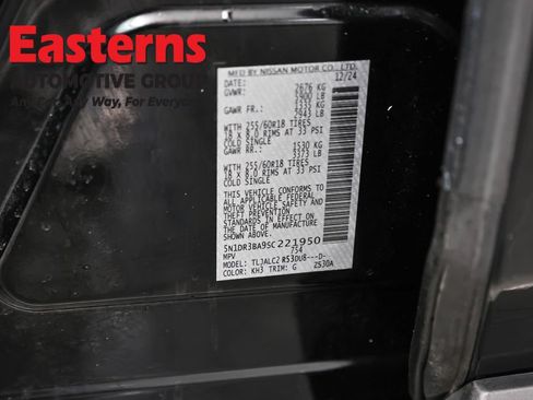 Used 2025 Nissan Pathfinder SV FWD image 37