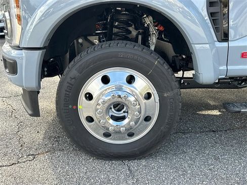 New 2026 Ford F450 Platinum w/ FX4 Off-Road Package image 11