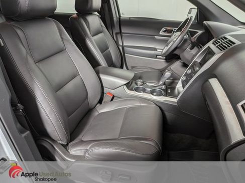 Used 2015 Ford Explorer XLT w/ Equipment Group 202A AWD/4WD image 50
